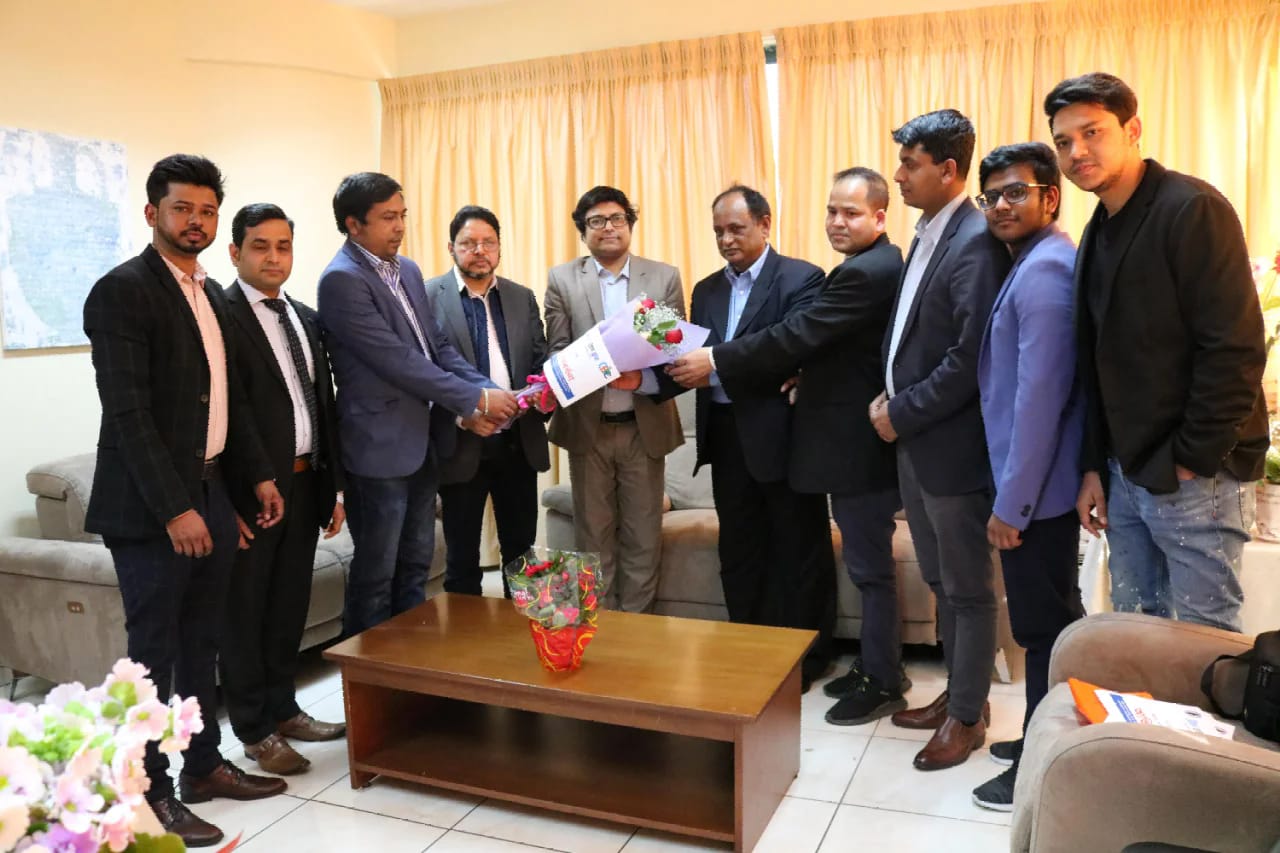 গ্রীক বাংলা প্রেস ক্লাবের পক্ষ থেকে দূতাবাসের কাউন্সিলর কে বিদায়ী সংবর্ধনা প্রদান
