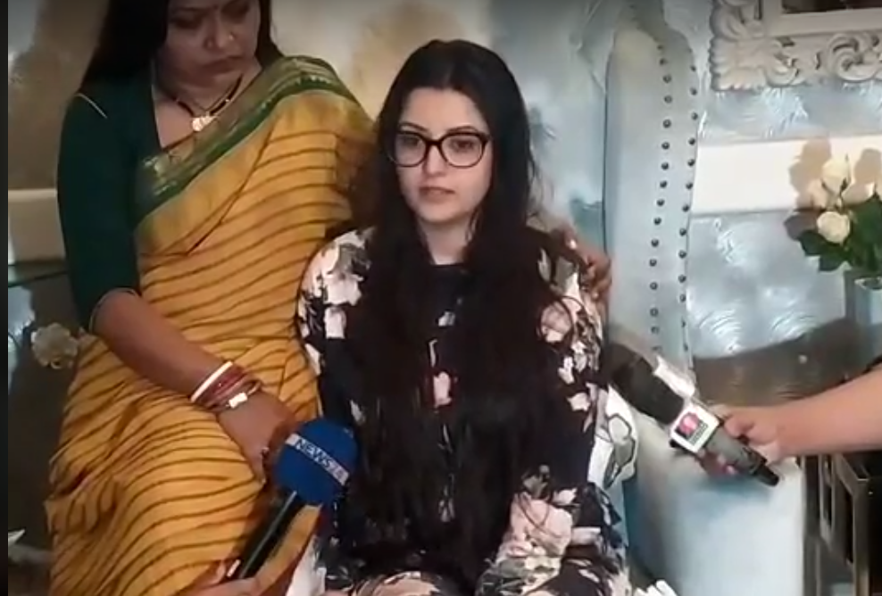 পরীমণিকে ধর্ষণ ও হত্যার চেষ্টা!
