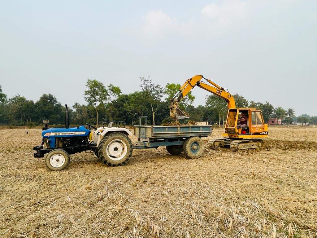 হবিগঞ্জের চুনারুঘাটে কৃষি জমির মাটি যাচ্ছে ইটভাটায়