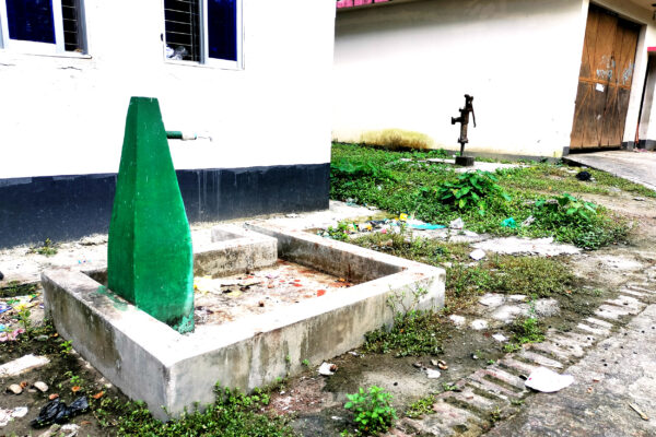 লালমোহন উপজেলা স্বাস্থ্য কমপ্লেক্সের ৪টি টিউবেেয়ল নষ্ট! বিশুদ্ধ পানির সঙ্কটে স্টাফ ও রোগীরা