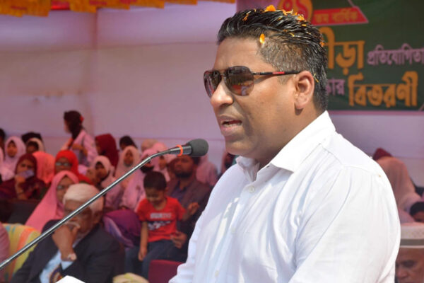 বরিশালে বিদায়ী মেয়র সাদিক আবদুল্লাহর বিরুদ্ধে মামলা