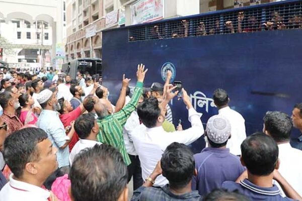 বিএনপির সমাবেশকে কেন্দ্র করে গত ১৫ ঘণ্টায় দুই শতাধিক নেতাকর্মীকে আটক
