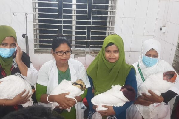 লালমোহনে একসঙ্গে চার কন্যাশিশুর জন্ম দিলেন সালমা