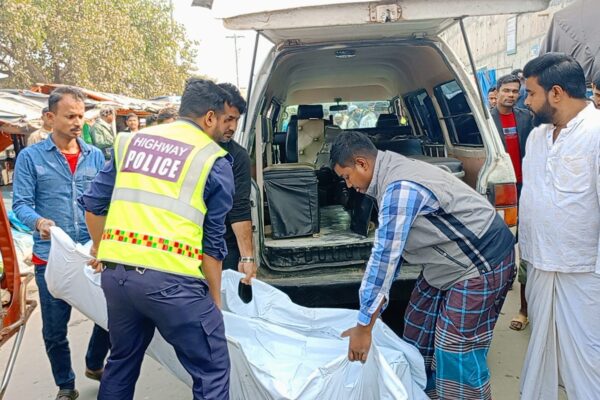 টাঙ্গাইলের দেলদুয়ারে সড়ক দুর্ঘটনায় এক যুবক নিহত