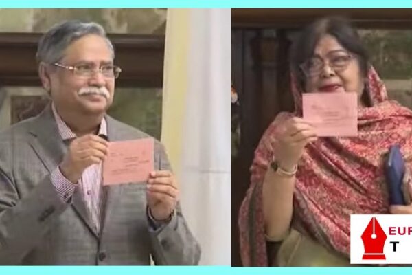 পোস্টাল ব্যালটের মাধ্যমে ভোট দিয়ে দেশবাসীকে ভোট দেয়ার আহ্বান জানালেন রাষ্ট্রপতি