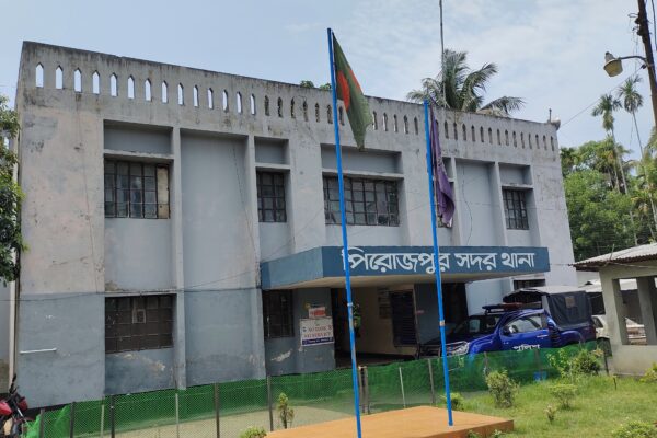 পিরোজপুরে মোটর সাইকেল দূর্ঘটনায় নিহত ৩