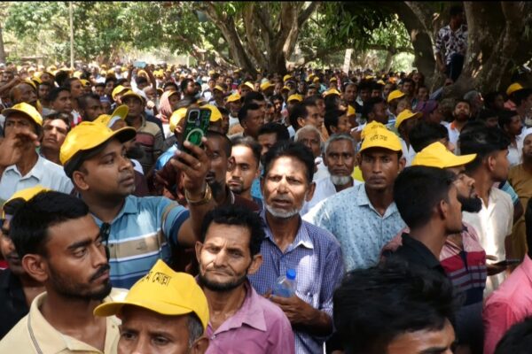 নির্বাচনী আচরণবিধি লঙ্ঘন, মনোনয়নপত্র জমা দিতে হাজারো মানুষের শোডাউন
