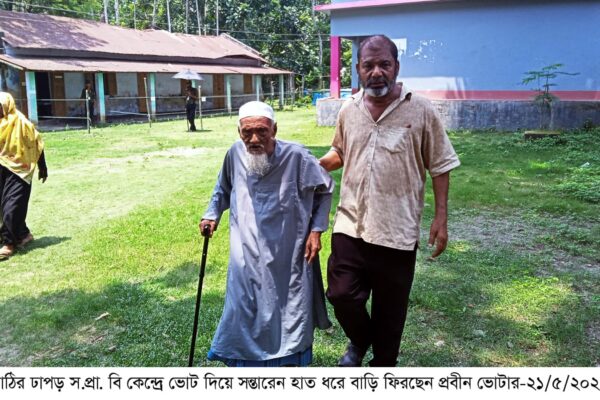 ঝালকাঠিতে উৎসবমুখর পরিবেশে ভোট গ্রহণ অনুষ্ঠিত হয়েছে