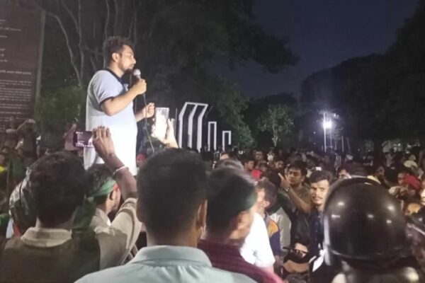 আশুরার কারণে বুধবার আন্দোলন কর্মসূচি পালন করবে না শিক্ষার্থীরা