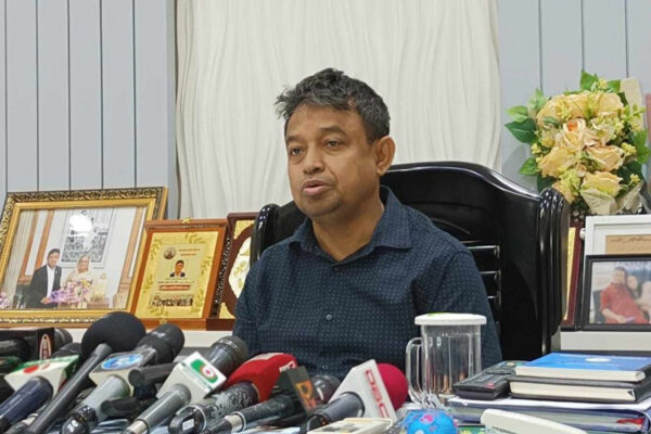কোটা সংস্কার আন্দোলনকারীদের হুঁশিয়ারি দিলেন ডিবির হারুন