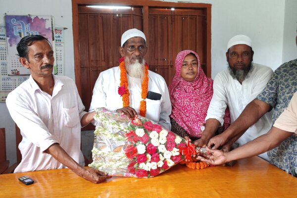 বাউফলের কনকদিয়া’র বিতর্কিত চেয়ারম্যান শাহিন পলাতক, দায়িত্ব নিলেন প্যানেল চেয়ারম্যান