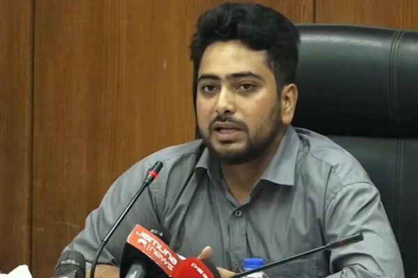 ‘জুলাই হত্যাকাণ্ডের’ প্রকৃতচিত্র তুলে ধরার আহ্বান তথ্য উপদেষ্টার