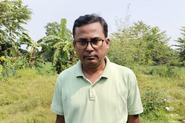 ভারতে পালানোর সময় কসবা সীমান্তে যুগ্ম সচিব গ্রেপ্তার