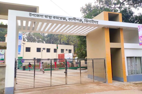 চালক নেই,কাজে আসছে না অ্যাম্বুলেন্স,দুর্ভোগ