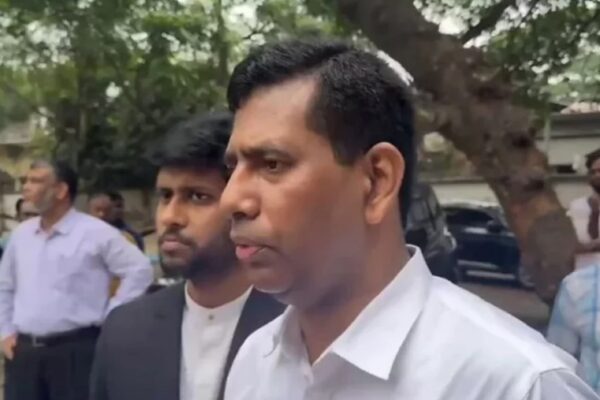 হাসিনাসহ ৪৬ জনের গ্রেপ্তারি পরোয়ানা আইজিপির কাছে