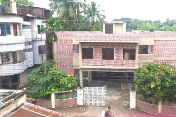 ১৬ বছরেও চালু হয়নি ‘স্যালাইন কারখানা’