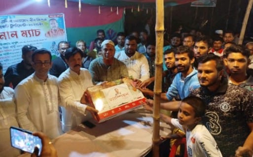 লালমোহনে শর্টপিস ক্রিকেট টুর্নামেন্টের ফাইনাল খেলা অনুষ্ঠিত