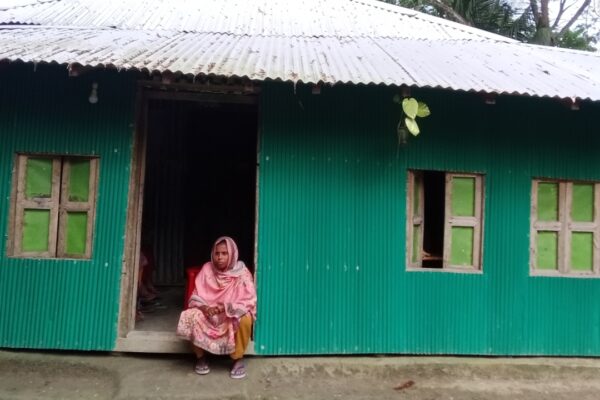 চরফ্যাশনে দিনমজুর পরিবারকে বসতবাড়ি থেকে উৎখাতের চেষ্টা