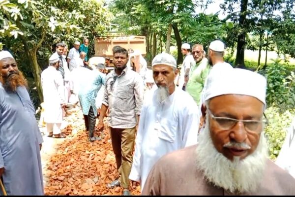 চরফ্যাশনে জামায়াতের উদ্যোগে রাস্তা সংস্কার