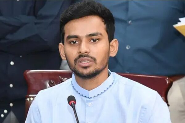 নির্বাচনকালীন সরকারে থাকছেন না আসিফ মাহমুদ