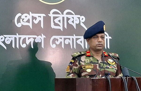 গত দুই সপ্তাহে সেনাবাহিনীর অভিযানে ৫৬২ জন গ্রেফতার : সেনাসদর